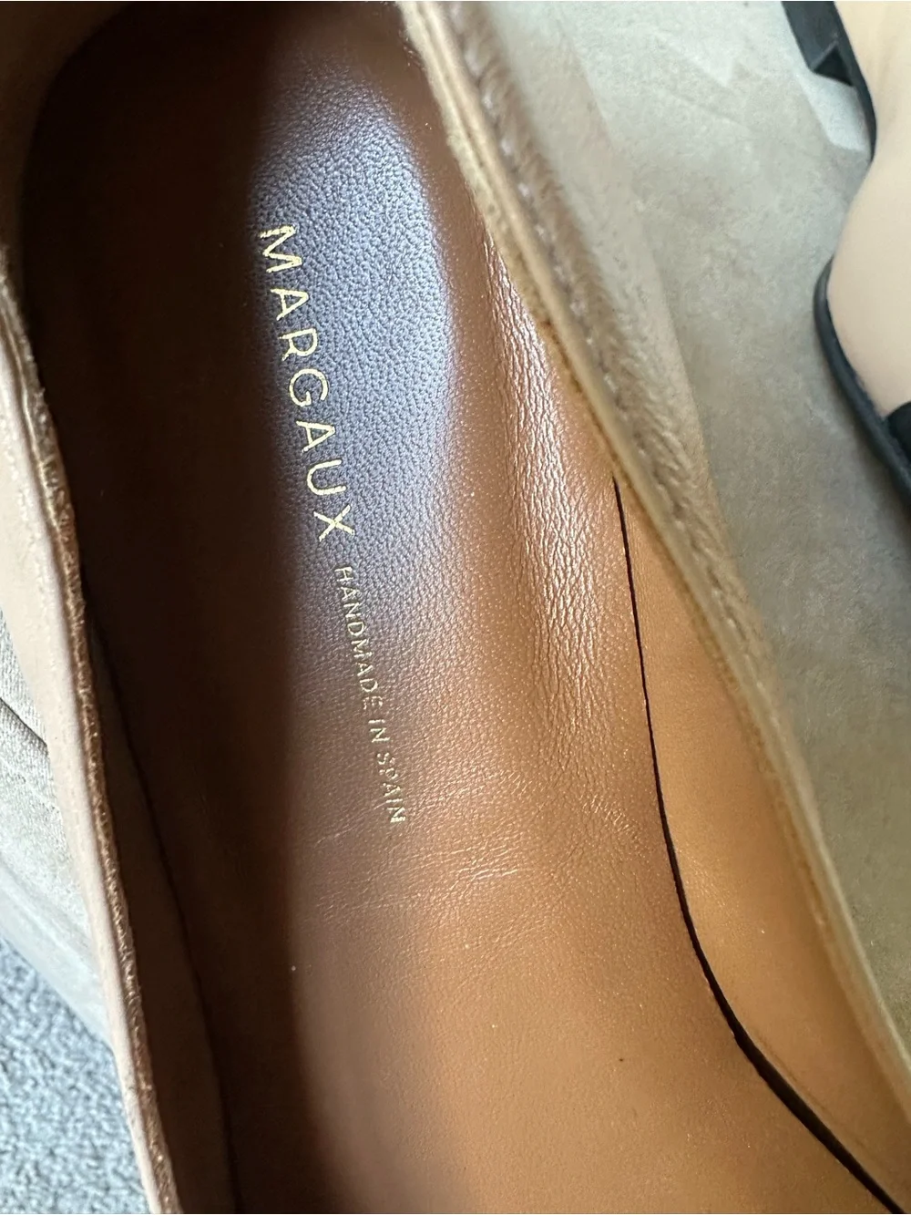 MARGAUX  THE POINTE FLATS